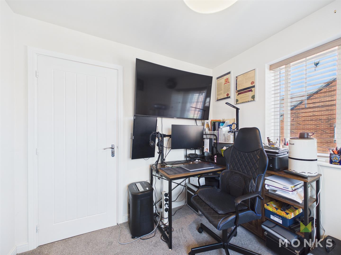 203 Holland Drive, Shrewsbury, SY2 5TU For Sale